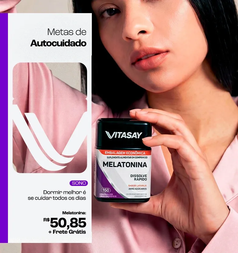Banner promocional da Vitasay com o texto Metas de autocuidado e selos de Sono, destacando 20% OFF   frete grátis. À direita, uma mulher sorrindo segura um suplemento Vitasay: Melatonina